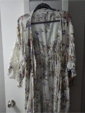 🌿 Floral Crochet Sleeve Kimono Duster in Ivory - XL